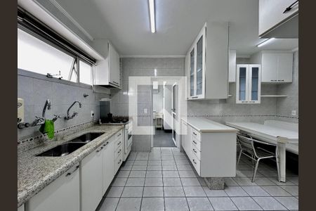 Apartamento à venda com 269m², 4 quartos e 2 vagasCozinha