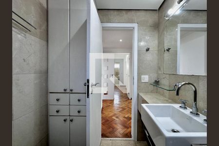 Apartamento à venda com 269m², 4 quartos e 2 vagasBanheiro Social