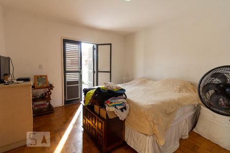 Casa à venda com 212m², 4 quartos e 3 vagas Casa à venda com 212m², 4 quartos e 3 vagasQuarto 3 - Suíte