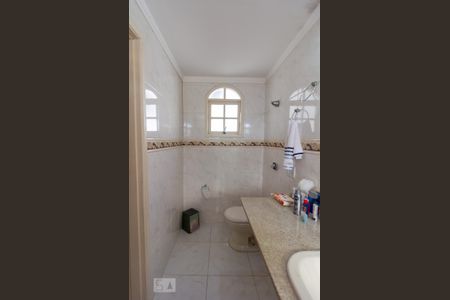 Casa à venda com 212m², 4 quartos e 3 vagas Casa à venda com 212m², 4 quartos e 3 vagasBanheiro Suíte 3