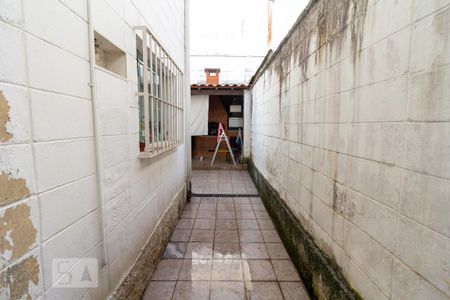 Casa à venda com 212m², 4 quartos e 3 vagas Casa à venda com 212m², 4 quartos e 3 vagasQuintal