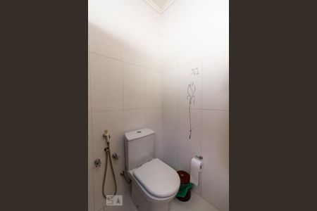 Casa à venda com 212m², 4 quartos e 3 vagas Casa à venda com 212m², 4 quartos e 3 vagasBanheiro Social