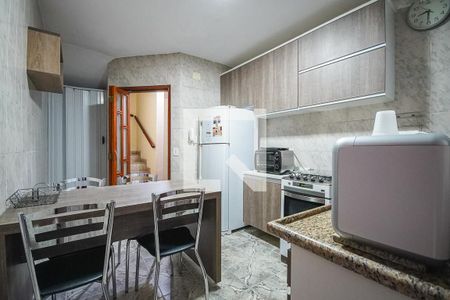 Casa à venda com 104m², 2 quartos e 2 vagasCozinha 