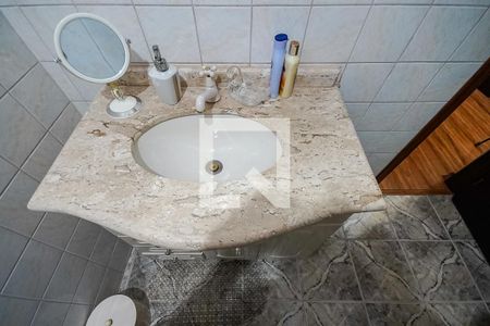 Casa à venda com 104m², 2 quartos e 2 vagasBanheiro 