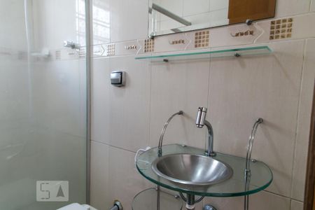 Banheiro de casa para alugar com 1 quarto, 60m² em Vila Gustavo, São Paulo
