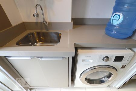 Apartamento para alugar com 75m², 2 quartos e 1 vagaÁrea de serviço