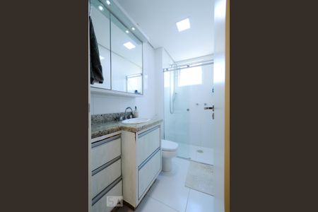 Apartamento para alugar com 75m², 2 quartos e 1 vagaBanheiro da suíte