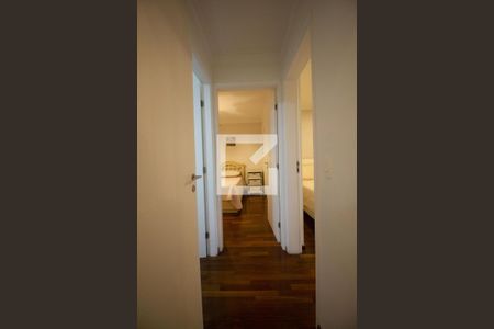 Corredor de apartamento para alugar com 3 quartos, 116m² em Vila Andrade, São Paulo