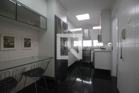 Apartamento para alugar com 116m², 3 quartos e 2 vagasCozinha