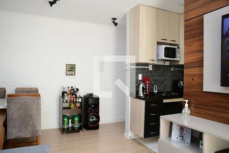 Sala de apartamento para alugar com 2 quartos, 56m² em Jardim Caiapia, Cotia