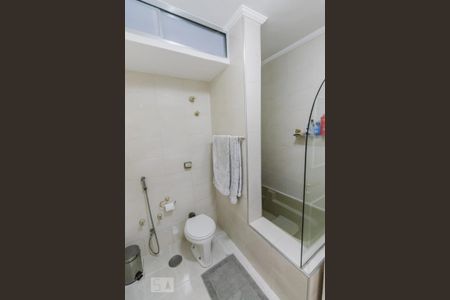 Banheiro da Suíte 1 de apartamento à venda com 3 quartos, 121m² em Perdizes, São Paulo