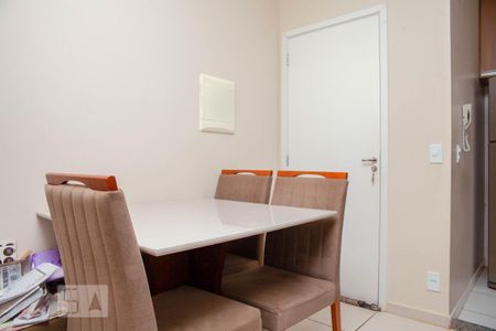 Sala de apartamento para alugar com 2 quartos, 58m² em Shopping Park, Uberlândia