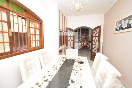 Casa à venda com 115m², 4 quartos e 2 vagasCozinha