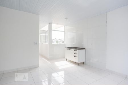 Sala e Cozinha de casa para alugar com 2 quartos, 65m² em Vila Iorio, São Paulo