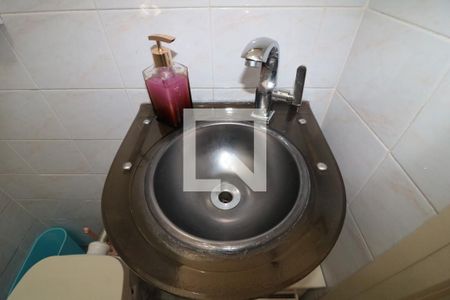 Lavabo - pia de casa para alugar com 3 quartos, 332m² em Vila Invernada, São Paulo