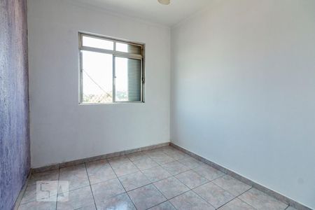 Quarto 1 de apartamento para alugar com 2 quartos, 50m² em Conjunto Residencial José Bonifácio, São Paulo