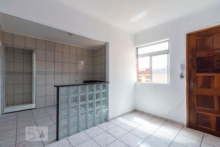 Sala de apartamento para alugar com 2 quartos, 50m² em Conjunto Residencial José Bonifácio, São Paulo
