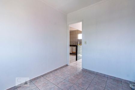 Quarto 1 de apartamento para alugar com 2 quartos, 50m² em Conjunto Residencial José Bonifácio, São Paulo