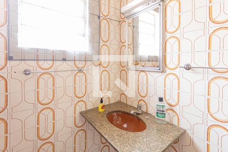 Banheiro 1 de casa à venda com 3 quartos, 124m² em Km 18, Osasco