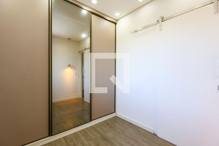 Quarto 1 de apartamento para alugar com 2 quartos, 52m² em Jardim Monte Alegre, Taboão da Serra