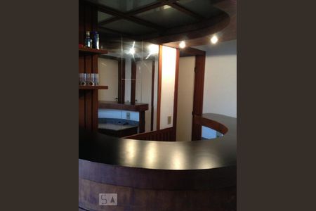 Apartamento à venda com 316m², 5 quartos e 4 vagasSala