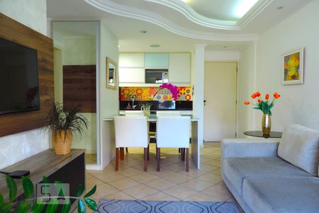 Sala de apartamento para alugar com 2 quartos, 60m² em Centro, Florianópolis