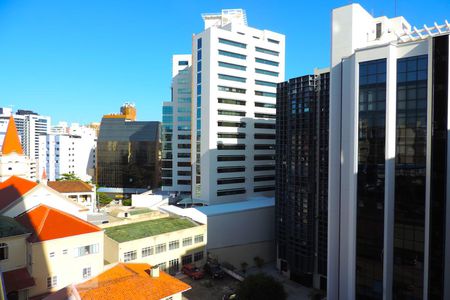 Sala - Vista de apartamento para alugar com 2 quartos, 60m² em Centro, Florianópolis