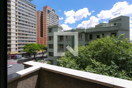 Apartamento à venda com 90m², 3 quartos e sem vaga Apartamento à venda com 90m², 3 quartos e sem vagaVaranda