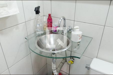 Apartamento à venda com 49m², 2 quartos e 1 vaga Apartamento à venda com 49m², 2 quartos e 1 vagaBanheiro