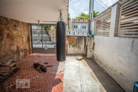Vista de casa à venda com 3 quartos, 250m² em Planalto Paulista, São Paulo