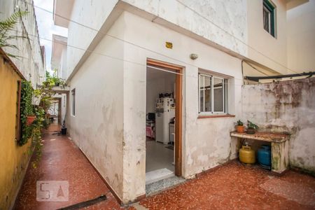 Casa à venda com 250m², 3 quartos e 2 vagasQuintal