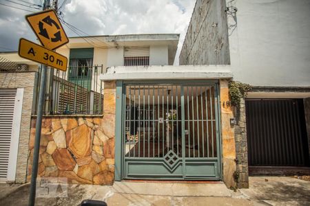 Casa à venda com 250m², 3 quartos e 2 vagasFachada