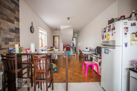 Casa à venda com 250m², 3 quartos e 2 vagasCozinha