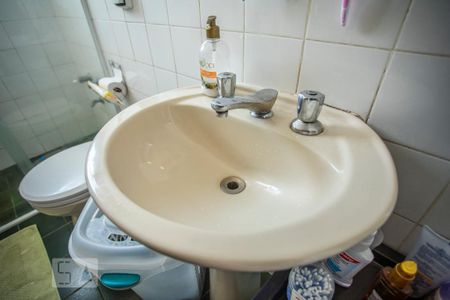 Casa à venda com 250m², 3 quartos e 2 vagasBanheiro Suíte - Torneira