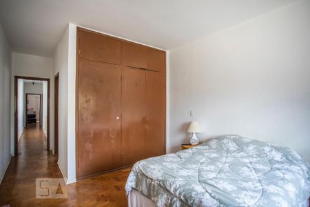Casa à venda com 250m², 3 quartos e 2 vagasSuíte