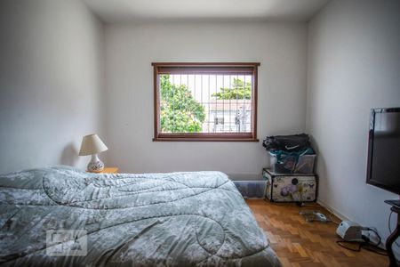 Casa à venda com 250m², 3 quartos e 2 vagasSuíte