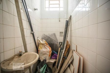 Casa à venda com 250m², 3 quartos e 2 vagasBanheiro de Serviço