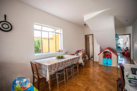 Casa à venda com 250m², 3 quartos e 2 vagasCopa