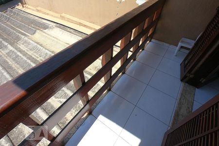 Casa à venda com 99m², 3 quartos e 2 vagasSuíte