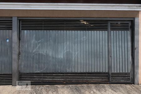 Casa à venda com 99m², 3 quartos e 2 vagasFacaha