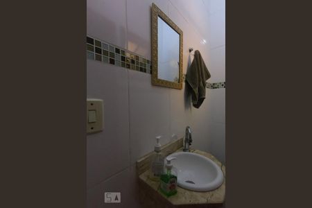 Lavabo de casa para alugar com 3 quartos, 99m² em Vila Morse, São Paulo