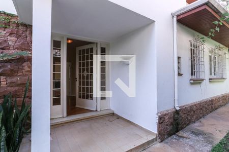 Casa para alugar com 560m², 3 quartos e 4 vagasEntrada