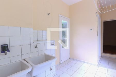 Casa para alugar com 560m², 3 quartos e 4 vagasÁrea de Serviço