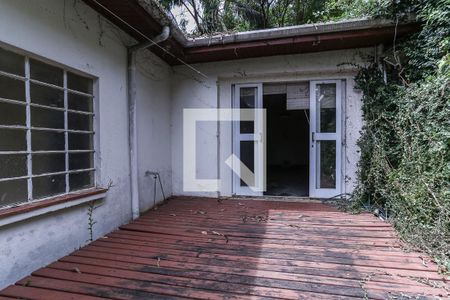 Casa para alugar com 560m², 3 quartos e 4 vagasQuintal
