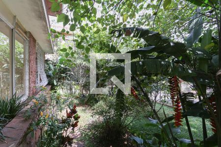 Casa para alugar com 560m², 3 quartos e 4 vagasEntrada