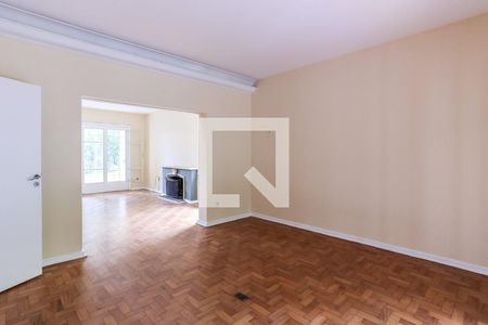 Casa para alugar com 560m², 3 quartos e 4 vagasSala