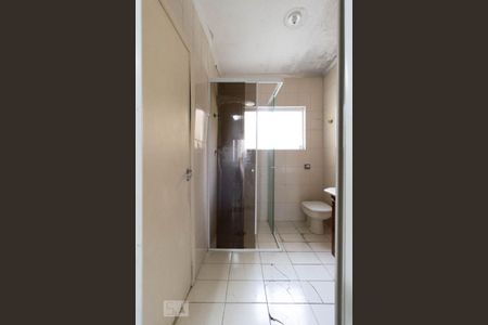 Casa à venda com 295m², 3 quartos e 8 vagasBanheiro Suíte 2