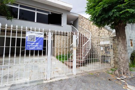 Casa à venda com 295m², 3 quartos e 8 vagasFachada