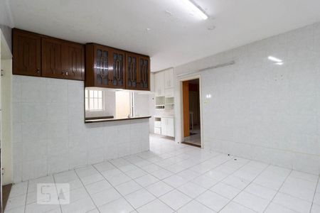 Casa à venda com 295m², 3 quartos e 8 vagasCozinha