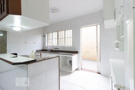 Casa à venda com 295m², 3 quartos e 8 vagasCozinha